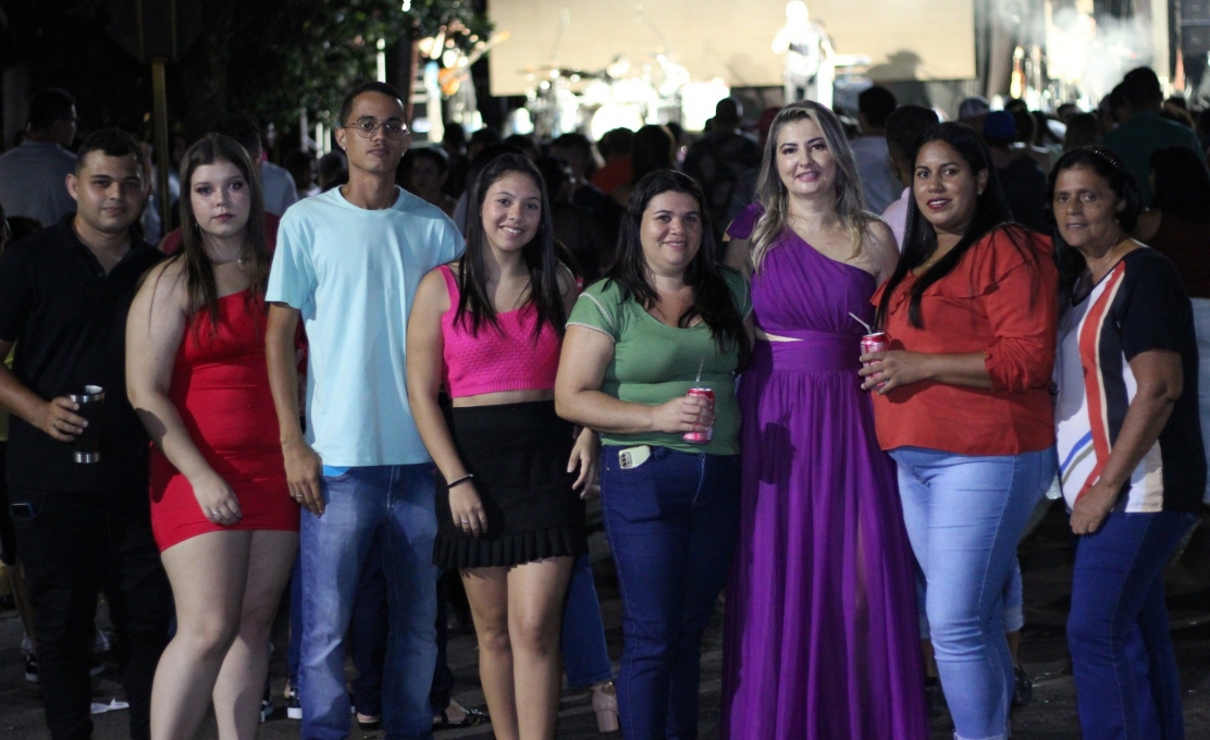 SHOW EM COMEMORAÇÃO AO ANIVERSÁRIO DE PIQUEROBI