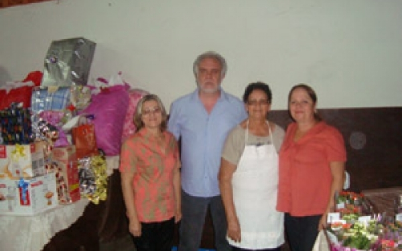 Prefeitura de Piquerobi realiza homenagens as Mães